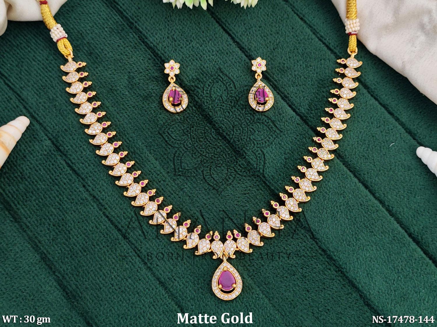 Kemp necklace set